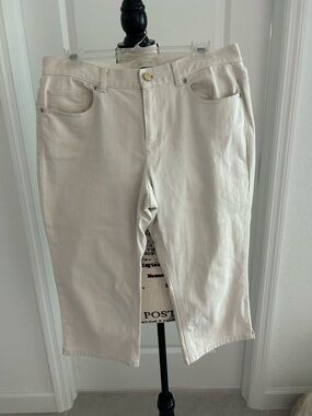 Talbots Petite Size Cream Capri capris